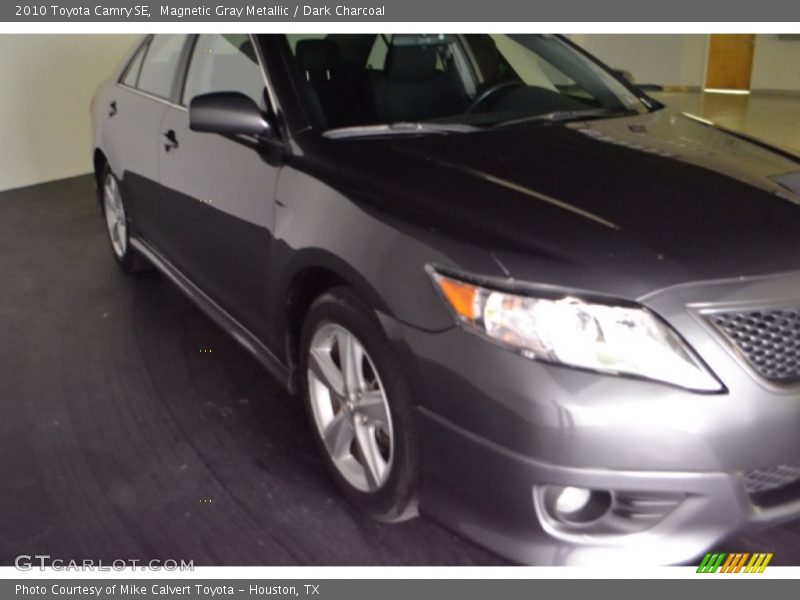 Magnetic Gray Metallic / Dark Charcoal 2010 Toyota Camry SE