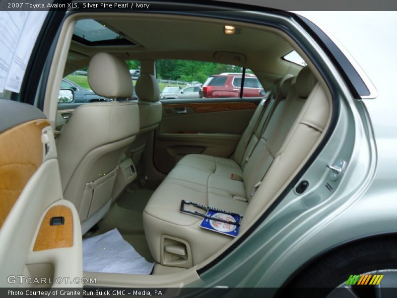 Silver Pine Pearl / Ivory 2007 Toyota Avalon XLS