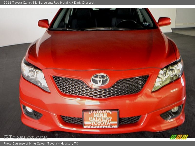 Barcelona Red Metallic / Dark Charcoal 2011 Toyota Camry SE