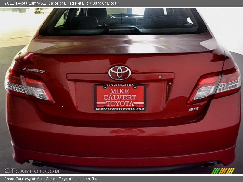 Barcelona Red Metallic / Dark Charcoal 2011 Toyota Camry SE