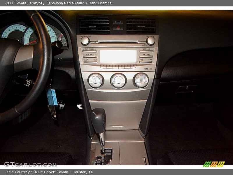 Barcelona Red Metallic / Dark Charcoal 2011 Toyota Camry SE