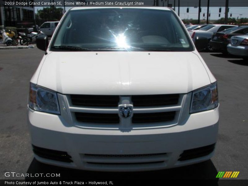 Stone White / Medium Slate Gray/Light Shale 2009 Dodge Grand Caravan SE