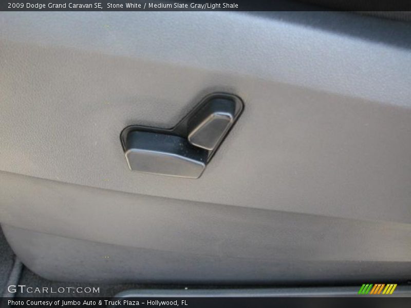 Stone White / Medium Slate Gray/Light Shale 2009 Dodge Grand Caravan SE