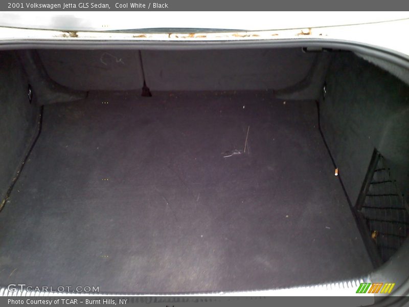 Cool White / Black 2001 Volkswagen Jetta GLS Sedan