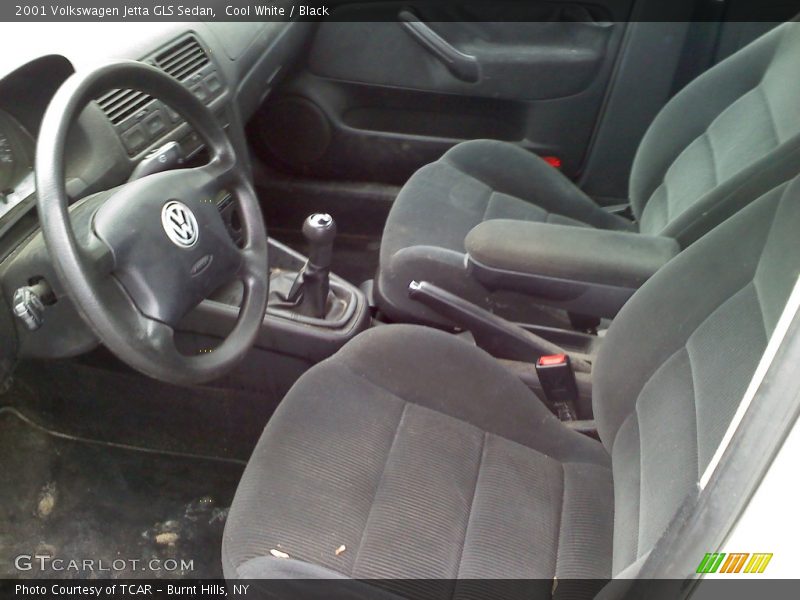 Cool White / Black 2001 Volkswagen Jetta GLS Sedan