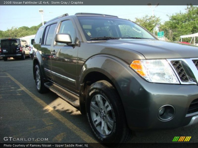 Storm Gray / Graphite 2008 Nissan Pathfinder LE 4x4