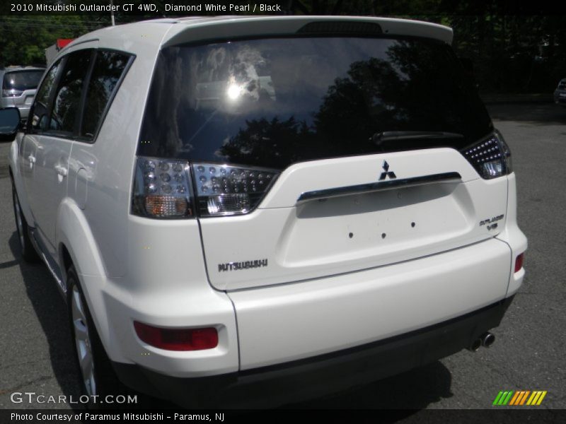 Diamond White Pearl / Black 2010 Mitsubishi Outlander GT 4WD