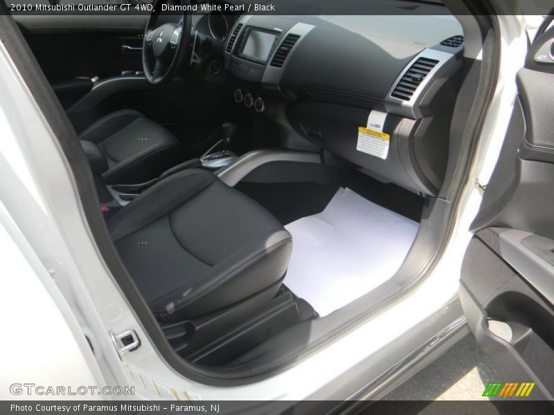 Diamond White Pearl / Black 2010 Mitsubishi Outlander GT 4WD