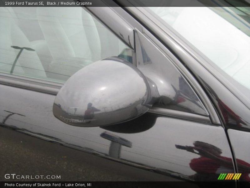 Black / Medium Graphite 1999 Ford Taurus SE