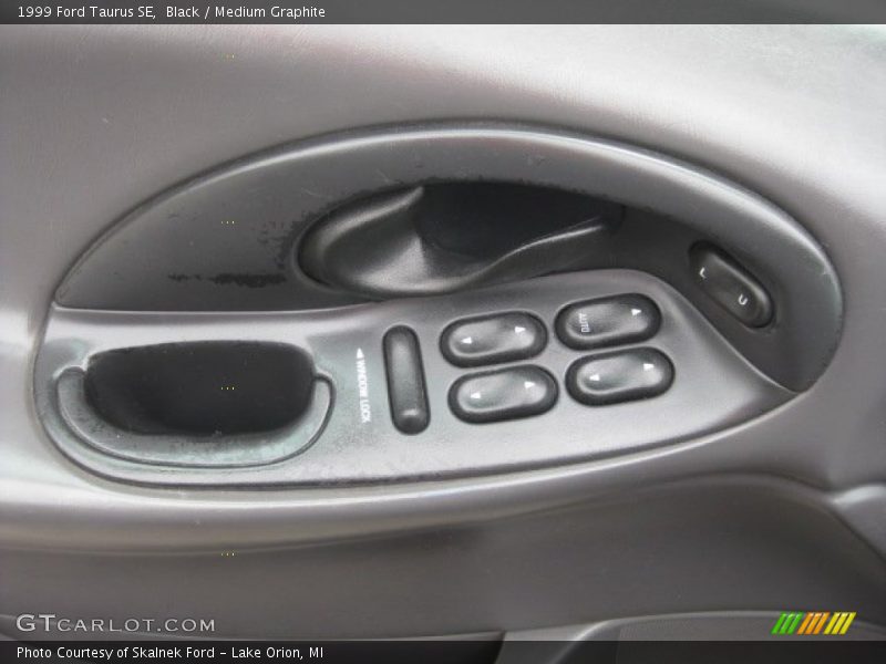 Black / Medium Graphite 1999 Ford Taurus SE