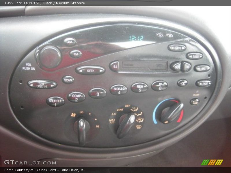Black / Medium Graphite 1999 Ford Taurus SE