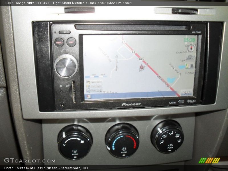 Light Khaki Metallic / Dark Khaki/Medium Khaki 2007 Dodge Nitro SXT 4x4