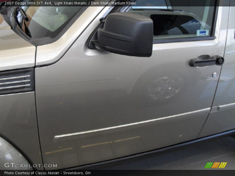 Light Khaki Metallic / Dark Khaki/Medium Khaki 2007 Dodge Nitro SXT 4x4