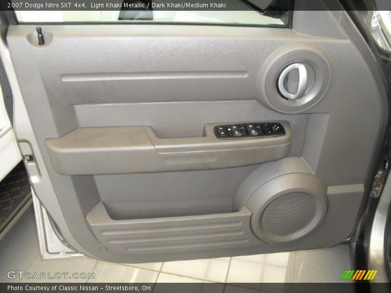Light Khaki Metallic / Dark Khaki/Medium Khaki 2007 Dodge Nitro SXT 4x4