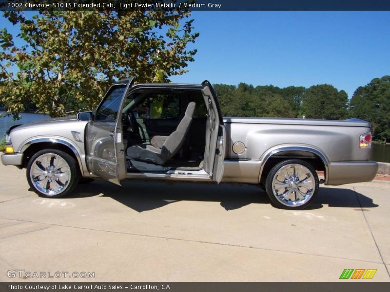 Light Pewter Metallic / Medium Gray 2002 Chevrolet S10 LS Extended Cab