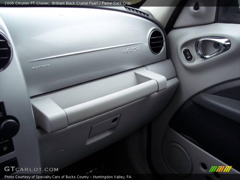 Dashboard of 2006 PT Cruiser 