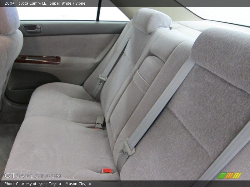 Super White / Stone 2004 Toyota Camry LE