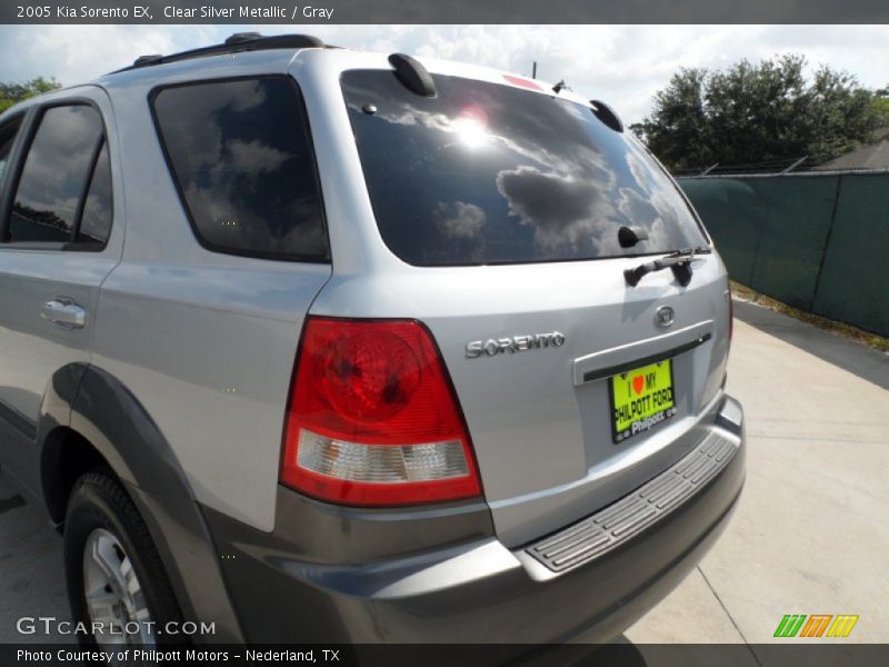 Clear Silver Metallic / Gray 2005 Kia Sorento EX
