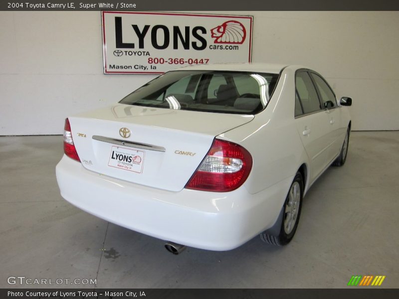 Super White / Stone 2004 Toyota Camry LE
