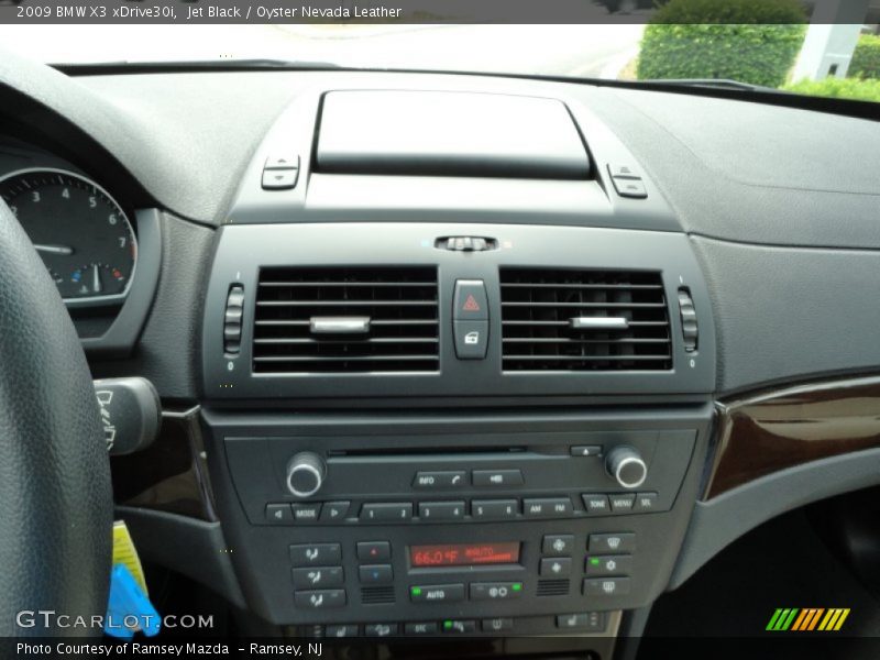 Jet Black / Oyster Nevada Leather 2009 BMW X3 xDrive30i
