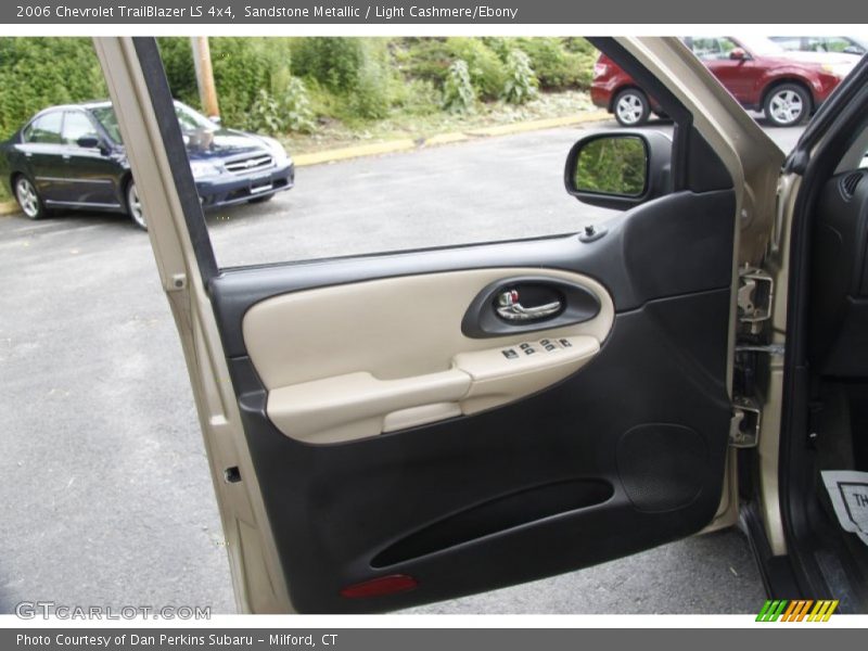 Sandstone Metallic / Light Cashmere/Ebony 2006 Chevrolet TrailBlazer LS 4x4