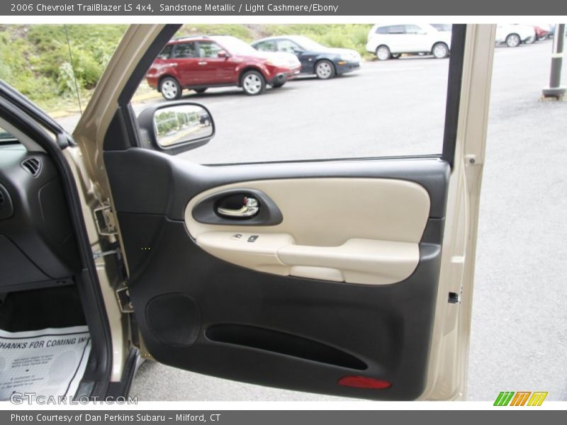 Sandstone Metallic / Light Cashmere/Ebony 2006 Chevrolet TrailBlazer LS 4x4