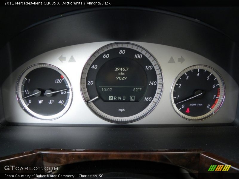 Arctic White / Almond/Black 2011 Mercedes-Benz GLK 350