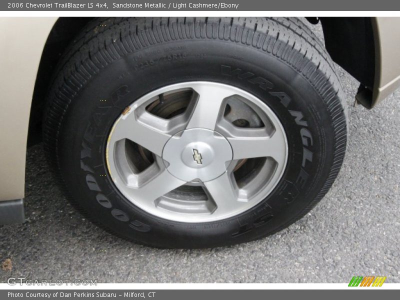 Sandstone Metallic / Light Cashmere/Ebony 2006 Chevrolet TrailBlazer LS 4x4
