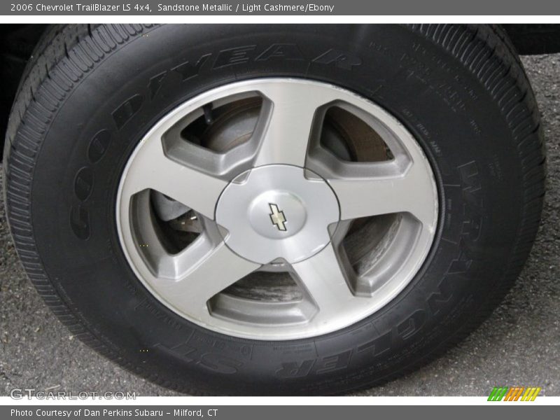 Sandstone Metallic / Light Cashmere/Ebony 2006 Chevrolet TrailBlazer LS 4x4