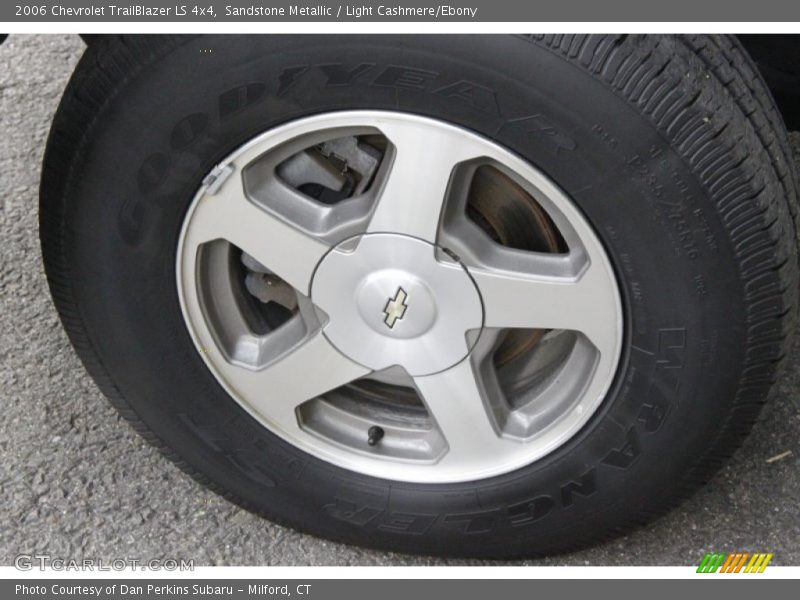 Sandstone Metallic / Light Cashmere/Ebony 2006 Chevrolet TrailBlazer LS 4x4