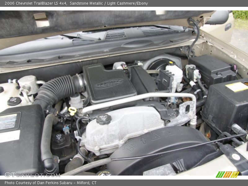 Sandstone Metallic / Light Cashmere/Ebony 2006 Chevrolet TrailBlazer LS 4x4