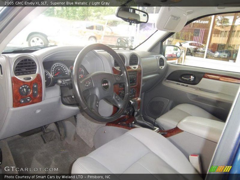  2005 Envoy XL SLT Light Gray Interior
