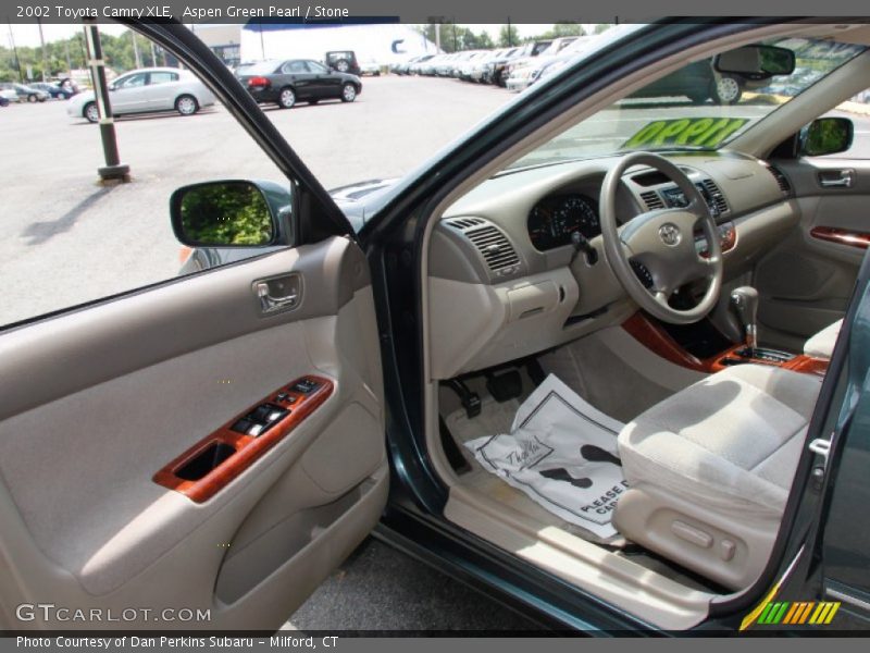 Aspen Green Pearl / Stone 2002 Toyota Camry XLE