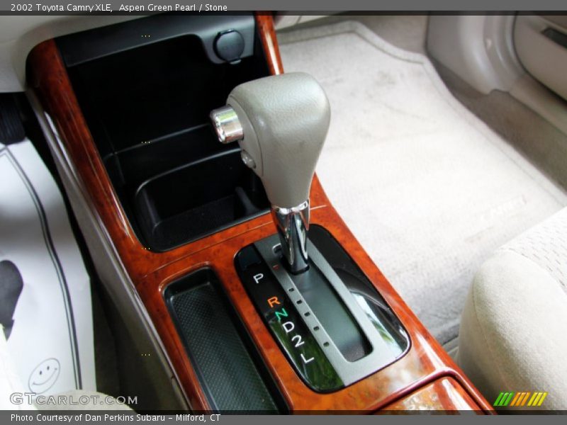 Aspen Green Pearl / Stone 2002 Toyota Camry XLE