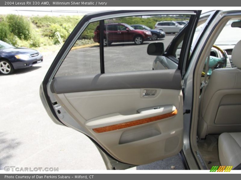 Millinnium Silver Metallic / Ivory 2004 Lexus RX 330 AWD