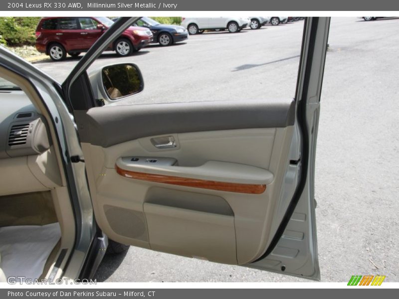 Millinnium Silver Metallic / Ivory 2004 Lexus RX 330 AWD