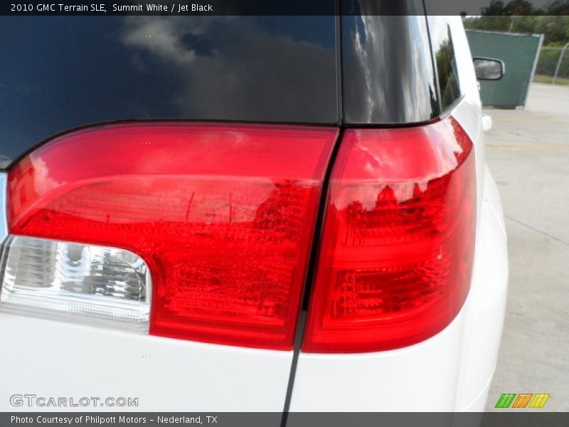 Summit White / Jet Black 2010 GMC Terrain SLE