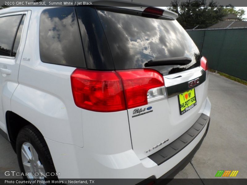Summit White / Jet Black 2010 GMC Terrain SLE