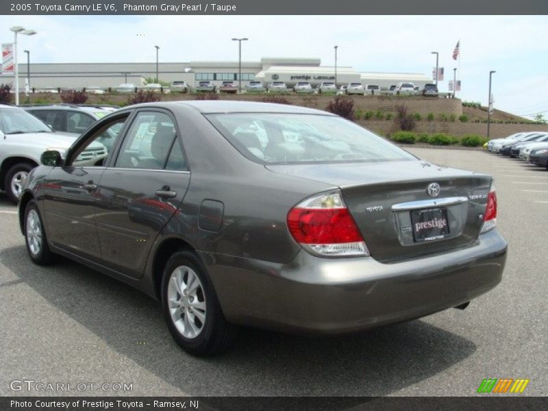 Phantom Gray Pearl / Taupe 2005 Toyota Camry LE V6