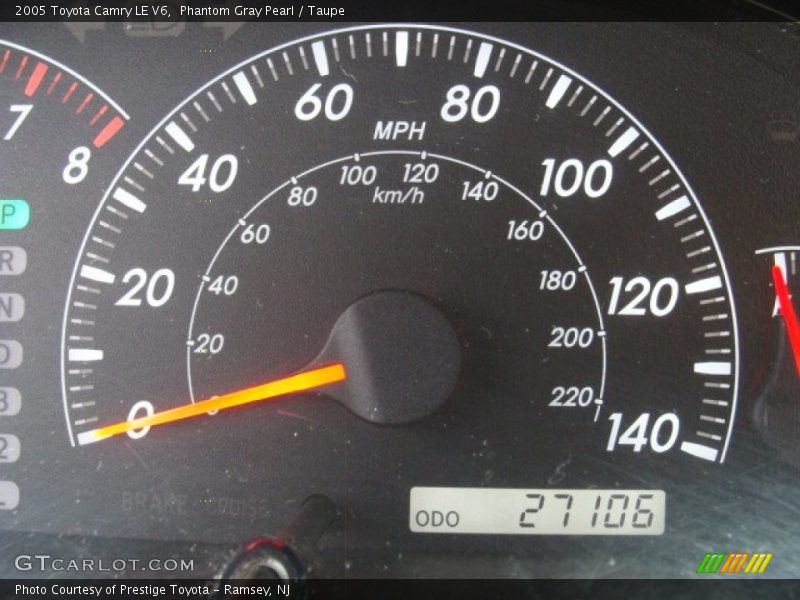 Phantom Gray Pearl / Taupe 2005 Toyota Camry LE V6