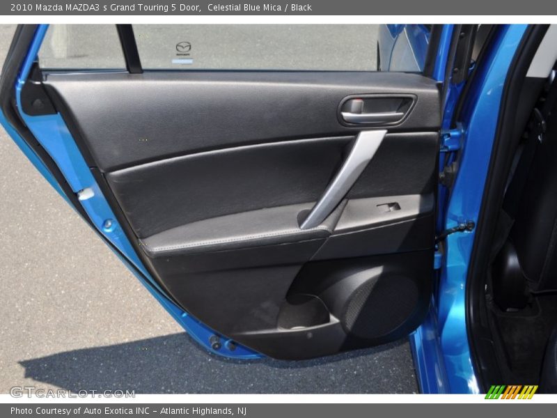 Door Panel of 2010 MAZDA3 s Grand Touring 5 Door