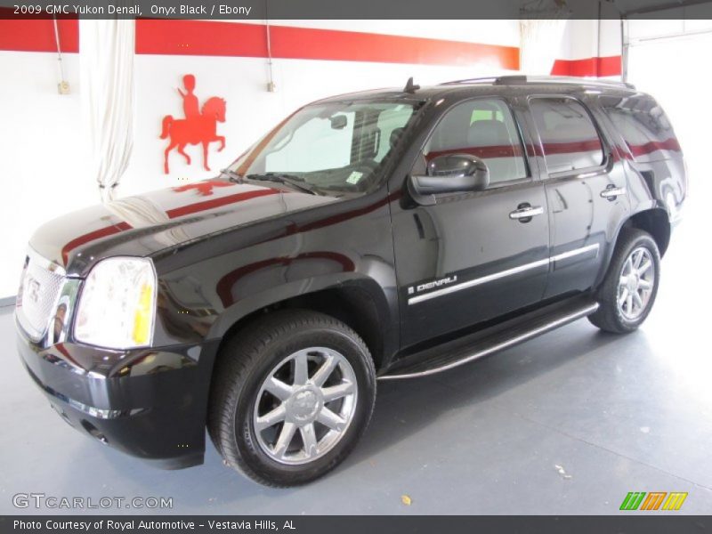 Onyx Black / Ebony 2009 GMC Yukon Denali
