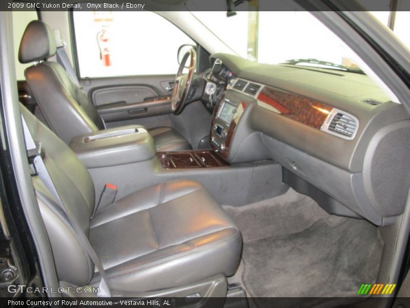 Onyx Black / Ebony 2009 GMC Yukon Denali