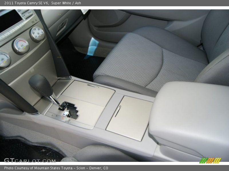 Super White / Ash 2011 Toyota Camry SE V6