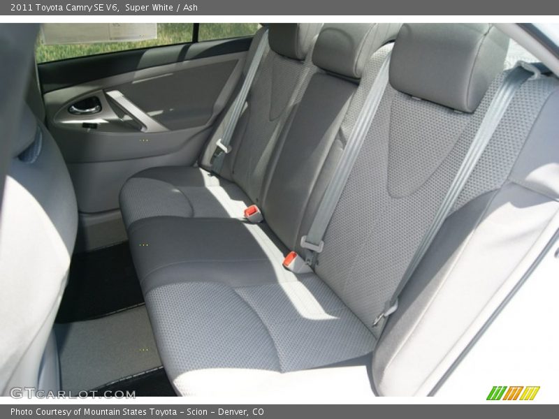 Super White / Ash 2011 Toyota Camry SE V6