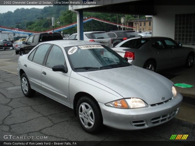 Ultra Silver Metallic / Graphite 2002 Chevrolet Cavalier LS Sedan