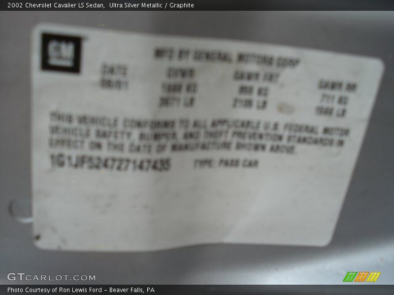 Ultra Silver Metallic / Graphite 2002 Chevrolet Cavalier LS Sedan
