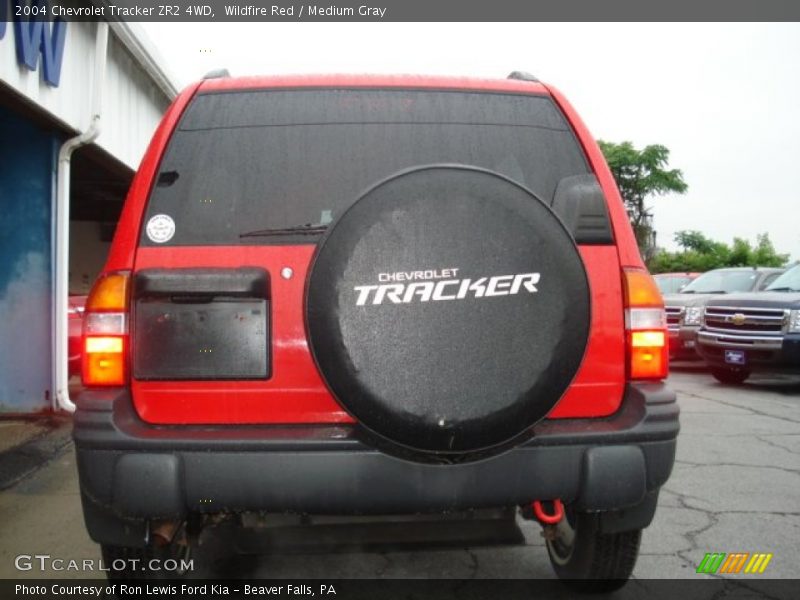 Wildfire Red / Medium Gray 2004 Chevrolet Tracker ZR2 4WD