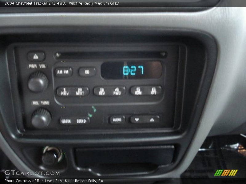 Wildfire Red / Medium Gray 2004 Chevrolet Tracker ZR2 4WD