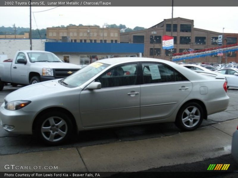 Lunar Mist Metallic / Charcoal/Taupe 2002 Toyota Camry SE